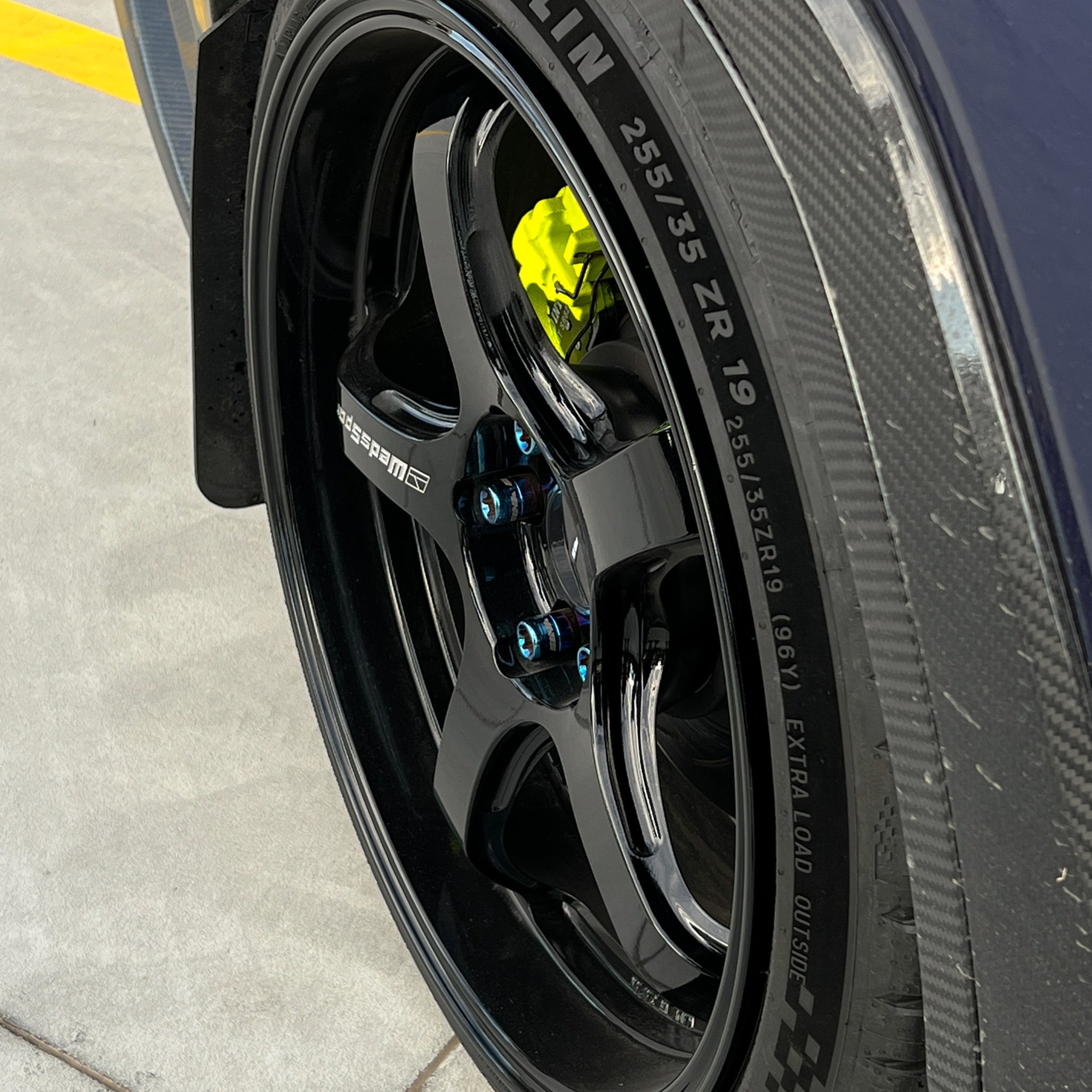 SUYA Car Supplies - Exterior - Floating Mount Lug Nut Set (M12)