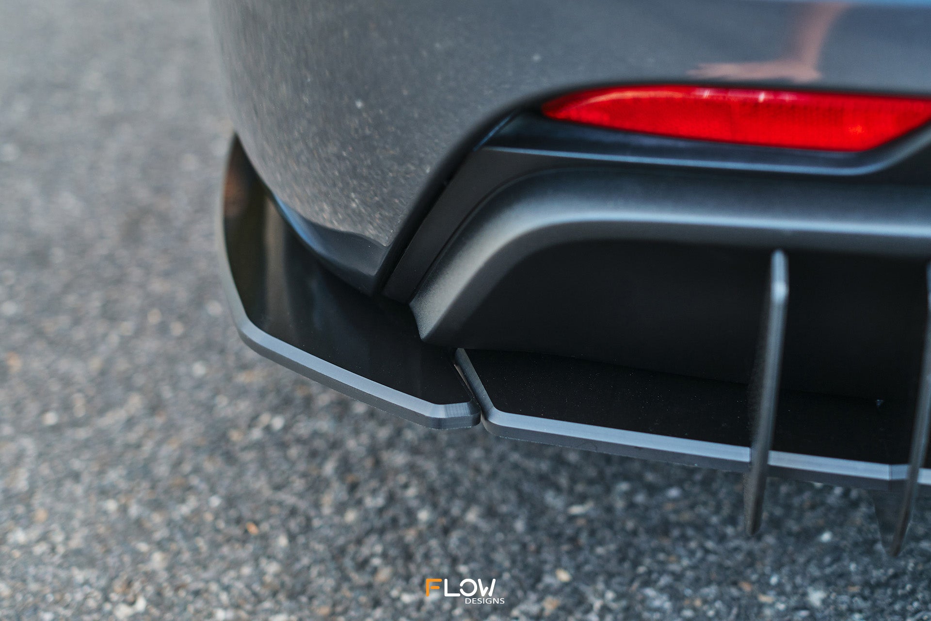 DEMO STOCK - Falcon FGX Rear Spats (GLOSS; Pair)