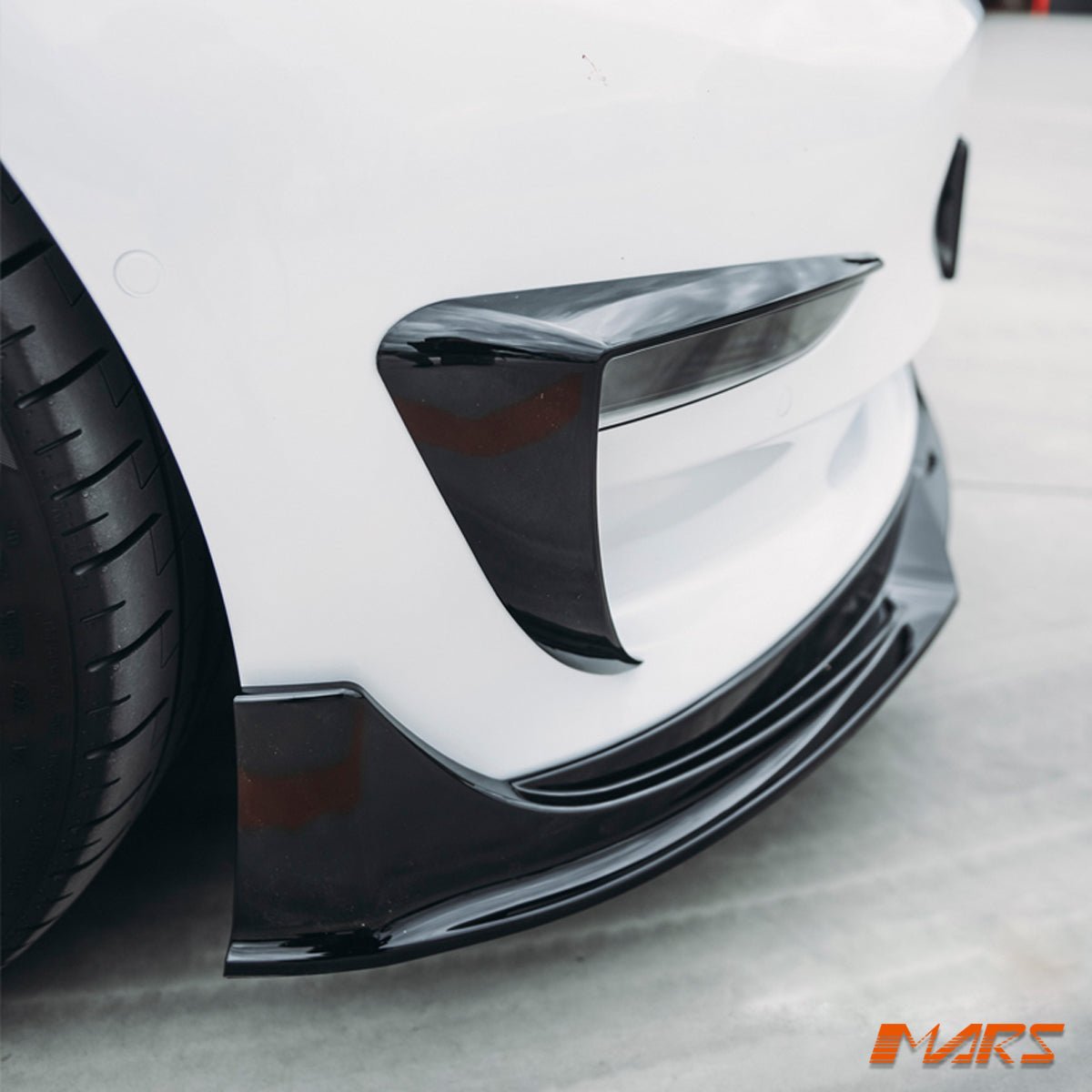 Gloss Black Aero DYNAMIC Front Bumper bar Side Blade Spoiler BodyKit for Tesla Model 3 2019 - 2023 - Mars Performance