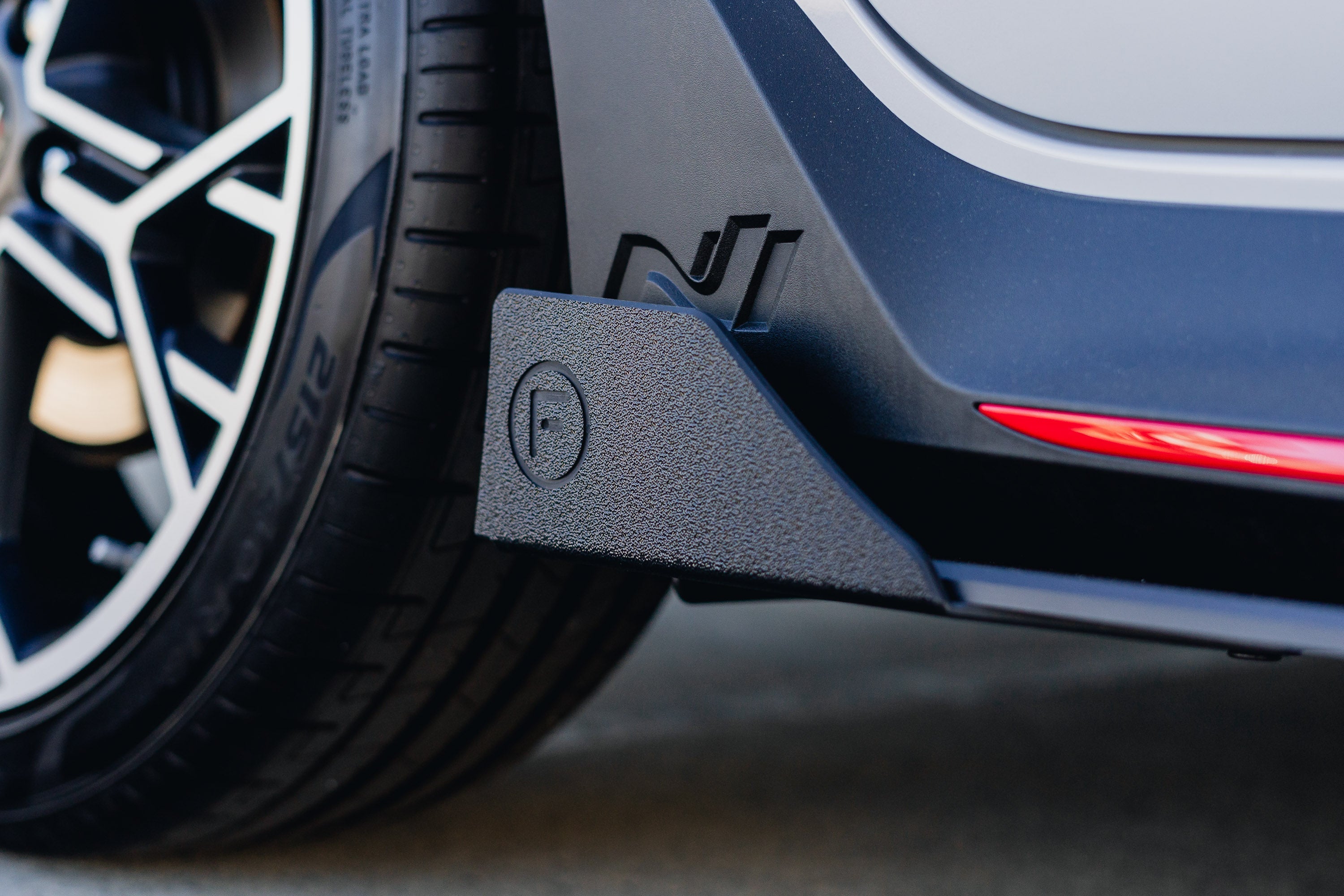 EX-DISPLAY - i20 N BC3 Pre-Facelift / Facelift - Side Skirt Splitters (Pair) - GLOSS BLACK