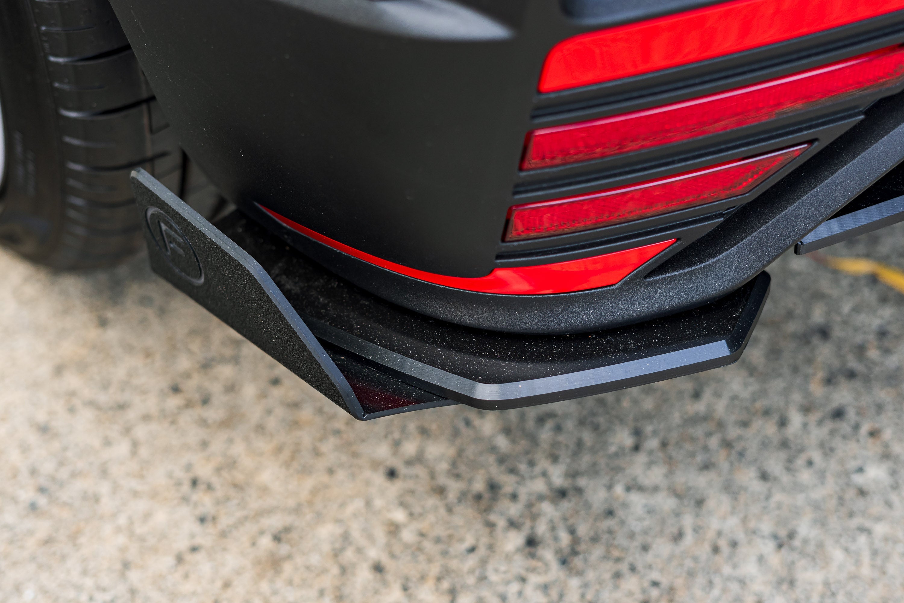 DEMO STOCK - i20 N BC3 Facelift - Rear Spats (Pair) - GLOSS BLACK