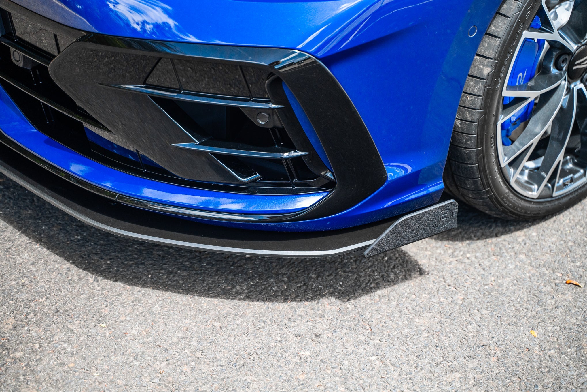 MK8.5 Golf R Front Lip Splitter Winglets (Pair)
