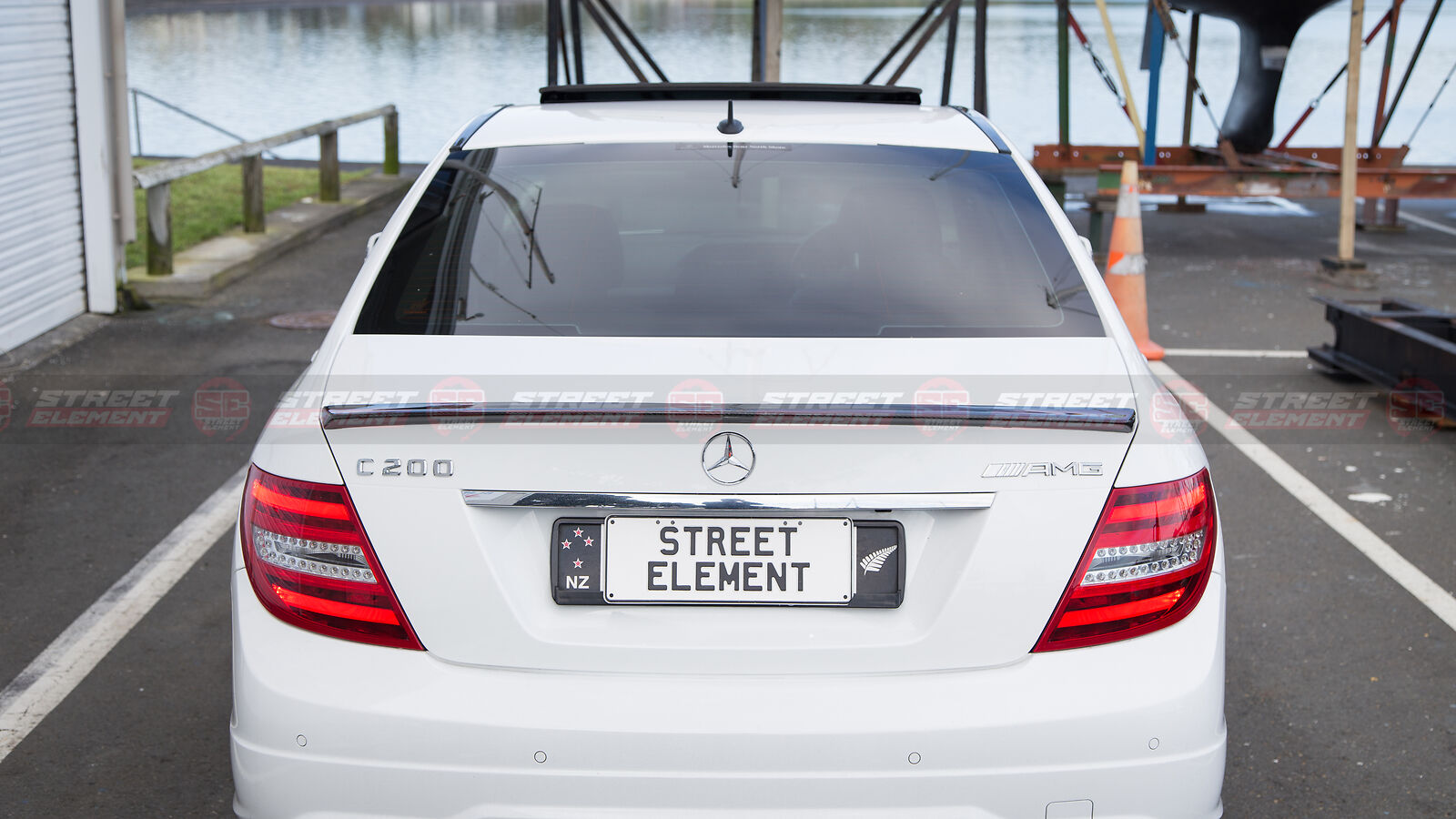 AMG Style Spoiler For 2008-2014 Mercedes-Benz W204 C-Class Sedan (MATTE BLACK)
